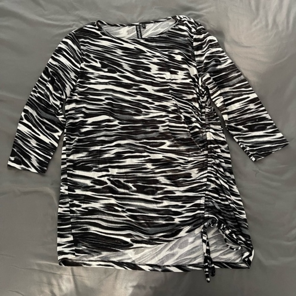 Women’s Ruched Side Sweater - Picture 2 of 6